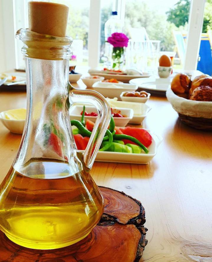 Clementin Suits Siğacık Bagian luar foto